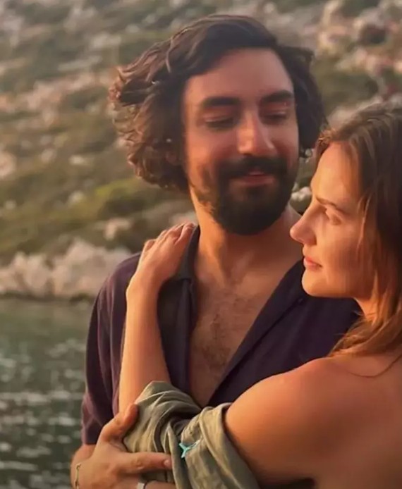 Alina Boz ile Umut Evirgen evlilik yolunda!